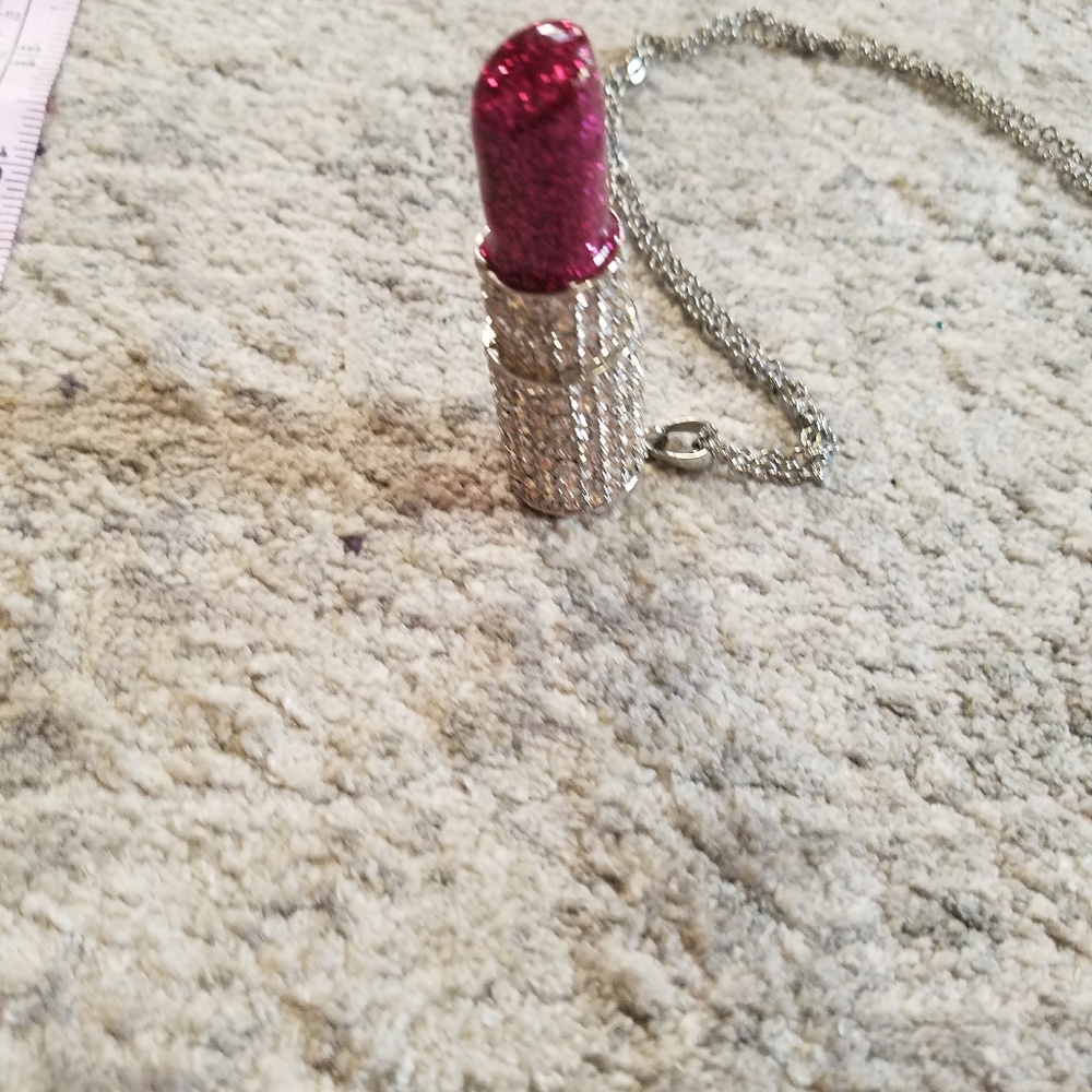 Betsy Johnson red/pink lipstick necklace - Picture 3 of 4